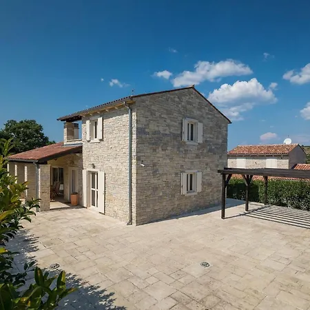 Samanta Holiday home