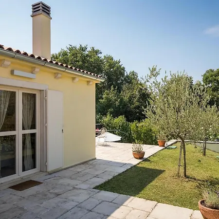 Holiday home Samanta