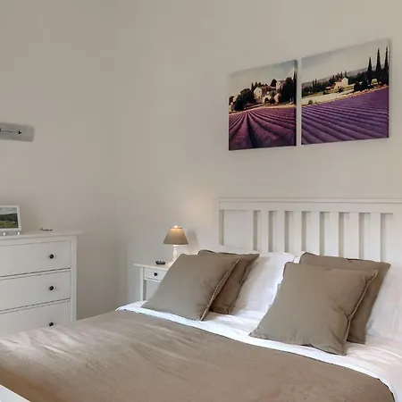 Samanta Дом отдыха Momjan