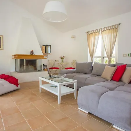 Samanta Дом отдыха Momjan